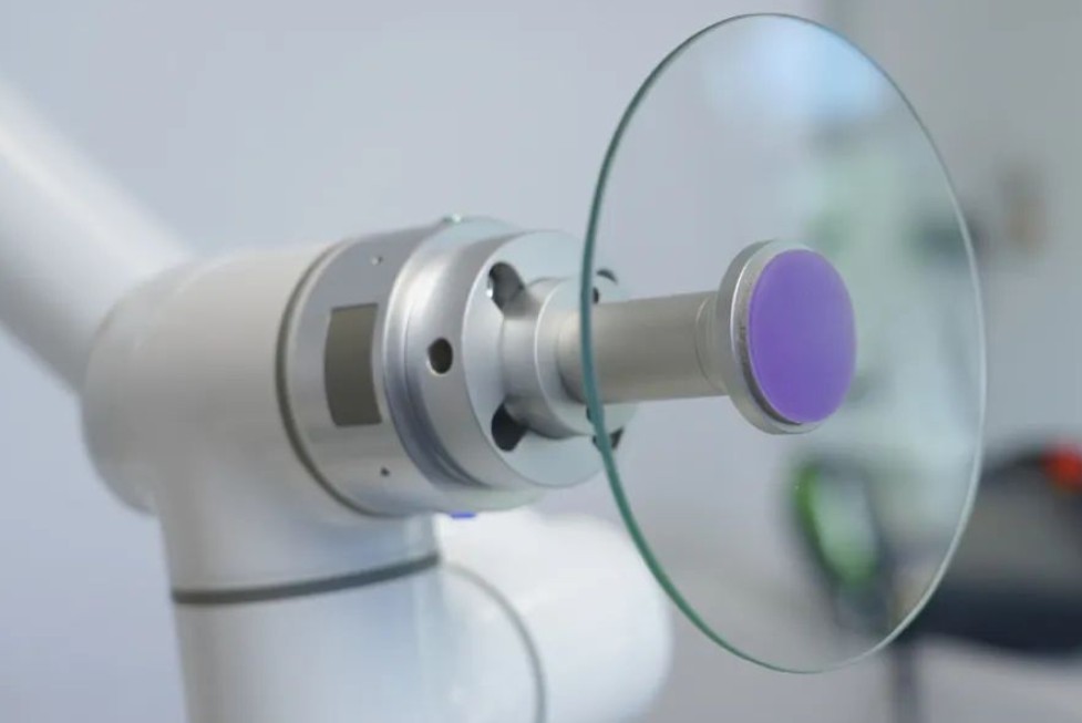 面向基板玻璃产线精密物 料输运的微纳结构仿生粘附技术